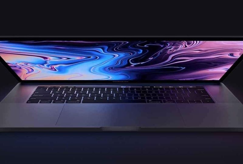 Puissante MacBook Pro Touchbar 15.4 pouces graphique 4Go