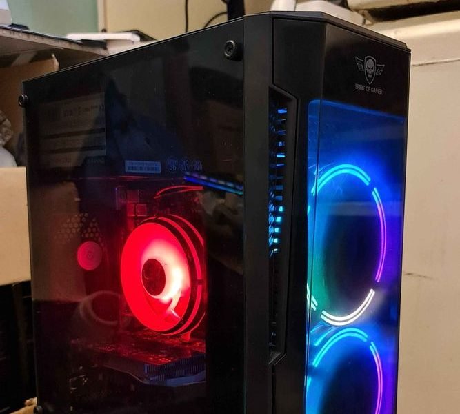 PC GAMER CORE I7 UNLOCKED RGB