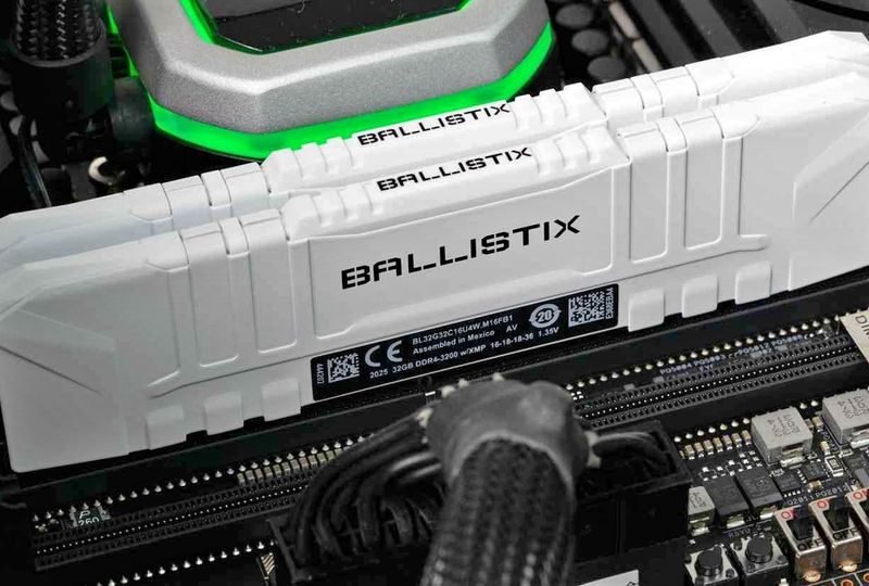 KIT Barrette Ram Gamer Crucial Ballistix DDR4