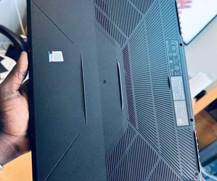 ASUS TUF Gamer Ryzen 7 (équivalent Core i7) turbo 4.9 GHz Graphics Nvidia GTX 4 Go dédiée 8e