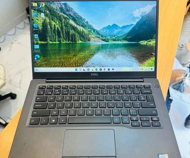 DELL Latitude 7400 ❇️8e generation ❇️Core i5 turbo 3.8ghz, empreinte digitale, autonomie +7hDELL Latitude 7400 ❇️8e generation ❇️Core i5 turbo 3.8ghz, empreinte digitale, autonomie +7h