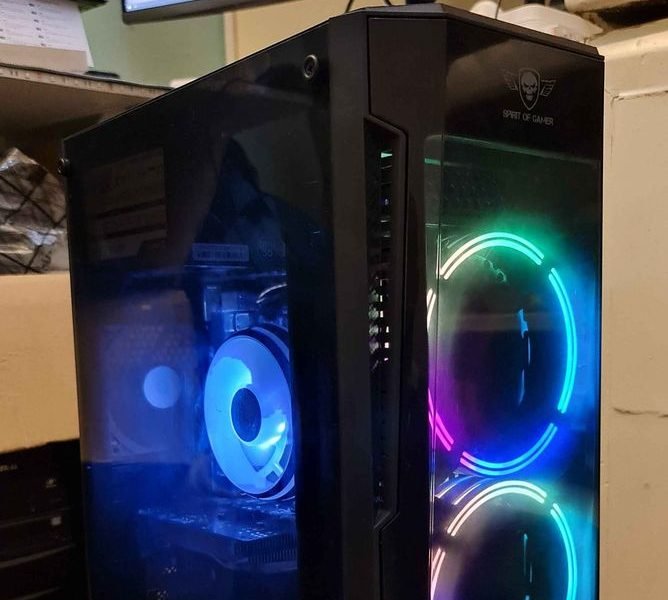 PC GAMER CORE I7 UNLOCKED RGB