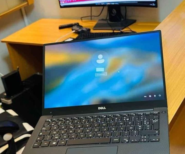 Dell XPS ULTRSLIM LAPTOP Etat : Neuf 7e generation Core i5 -2.7ghz