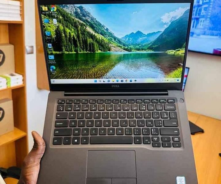 DELL Latitude 7400 ❇️8e generation ❇️Core i5 turbo 3.8ghz, empreinte digitale, autonomie +7hDELL Latitude 7400 ❇️8e generation ❇️Core i5 turbo 3.8ghz, empreinte digitale, autonomie +7h