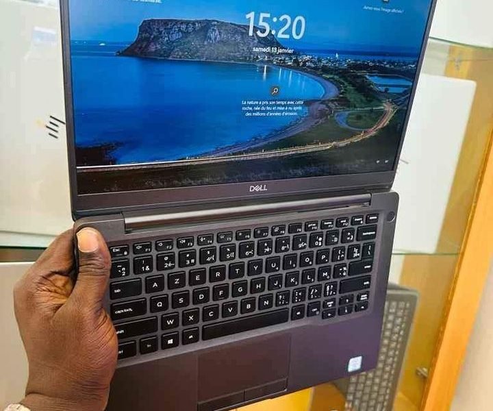 DELL Latitude 7400 ❇️8e generation ❇️Core i5 turbo 3.8ghz, empreinte digitale, autonomie +7hDELL Latitude 7400 ❇️8e generation ❇️Core i5 turbo 3.8ghz, empreinte digitale, autonomie +7h