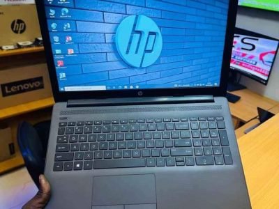 HP Notebook 255 G10e gen Processeur Amd A8 (core i5) Fréquence de base 2.6 GHz