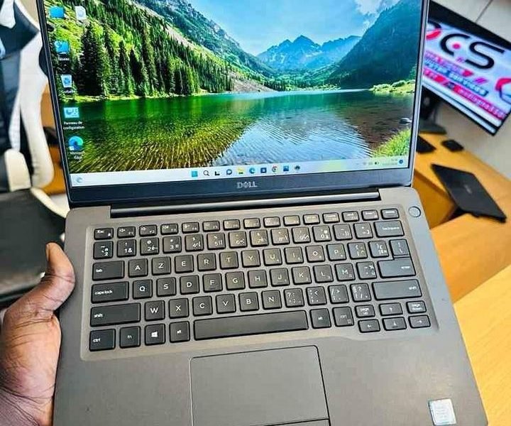 DELL Latitude 7400 ❇️8e generation ❇️Core i5 turbo 3.8ghz, empreinte digitale, autonomie +7hDELL Latitude 7400 ❇️8e generation ❇️Core i5 turbo 3.8ghz, empreinte digitale, autonomie +7h