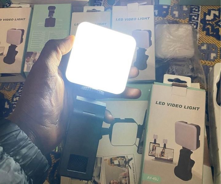 Led vidéo light disponible en stock