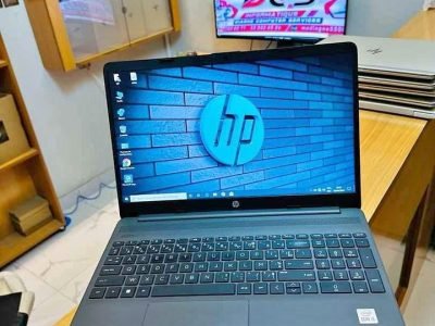 HP Notebook 250 G8 10e generation Core i3 1.2ghz ~ turbo 3.7ghz Disque 1tera 1000gb