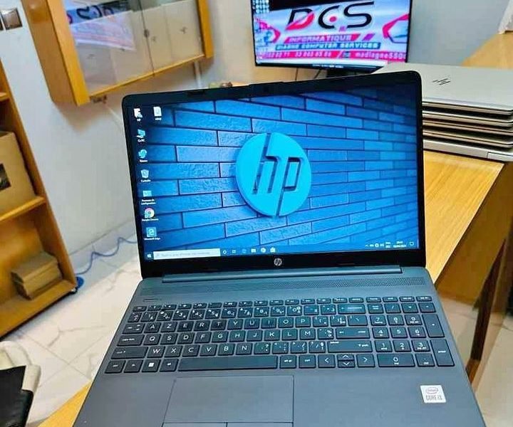 HP Notebook 250 G8 10e generation Core i3 1.2ghz ~ turbo 3.7ghz Disque 1tera 1000gb