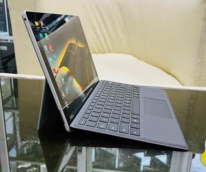 New arrivage💥Surface Pro 5 Core i5 7th gen