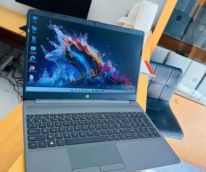 💥 HP Notebook 250 G8▪️10e gen 8CPUs Core i5 1.2ghz ~ turbo 3.7ghz▪️Disque SSD 512gb