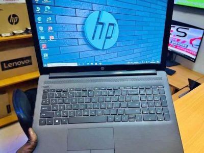 HP Notebook 255 G10e gen Processeur Amd A8 ( core i5 ) Frequence de base 2.6ghz