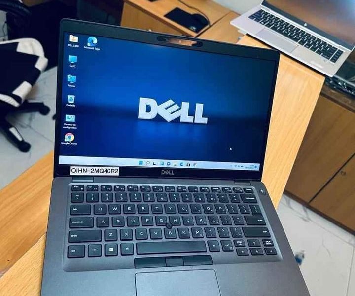 Modèle : DELL Latitude 5400 Core i5 turbo 4.1 GHz 8e gén, Face ID, SSD 512 Go