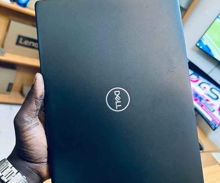 Modèle : DELL Latitude 5400 Core i5 turbo 4.1 GHz 8e gén, Face ID, SSD 512 Go