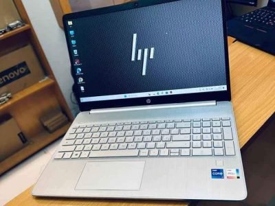 HP Probook 440 G8 Core i5 11th gen 2.4 GHz RAM 16 Go SSD 512 Go Écran 14 pouces