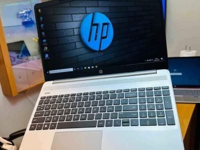 HP Notebook 250 G9 Ultraportable 12e génération Processeur Intel 1.1 GHz ~ 3.0 GHz