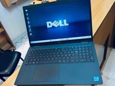 DELL Latitude 3520 (2022) Core i3 fréquence 3.00 GHz empreinte digitale