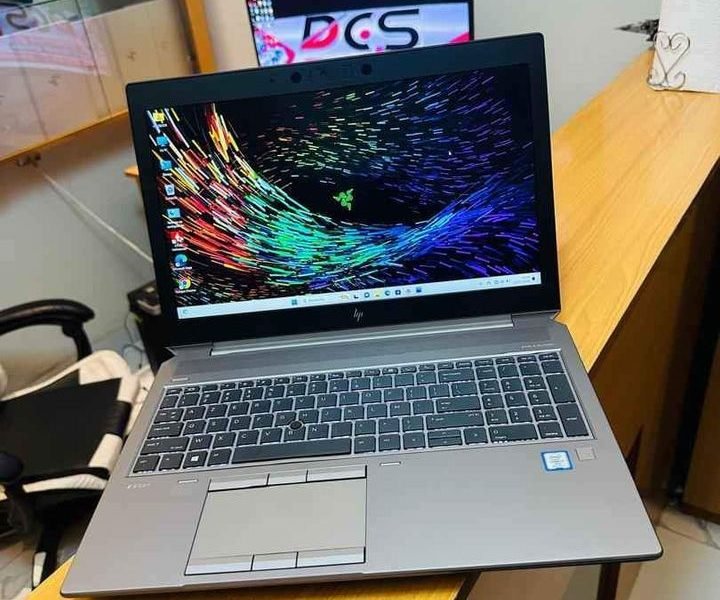 HP ZBOOK 15 FURY G6 Graphics Nvidia RTX 6gb dediée 1tera SSD Core i7 9e gen