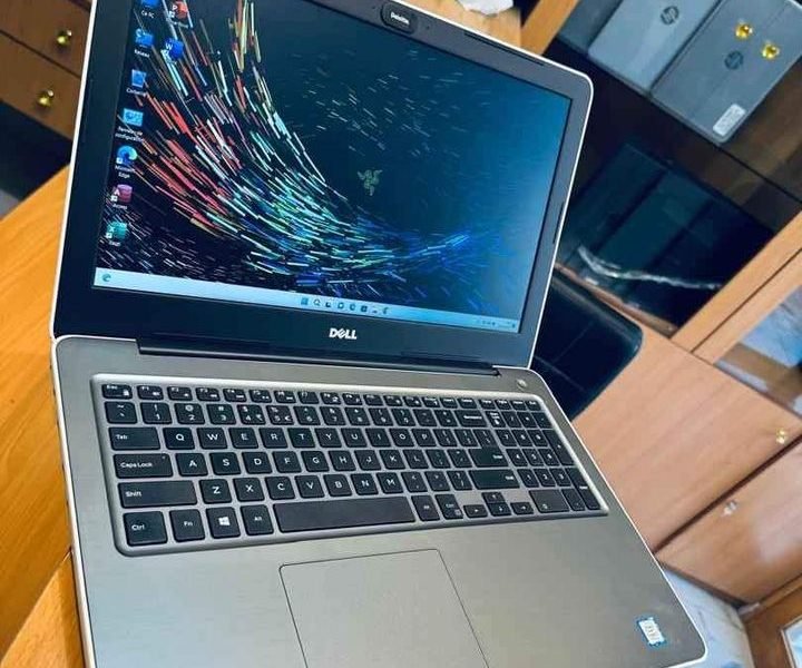 Dell Laptop Gamer 15 Graphique 4 Go dédiée GDDR5 RAM 16 Go DDR4 Core i7 2.9 GHz