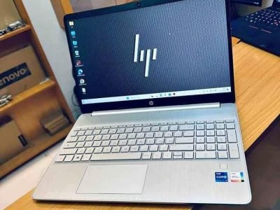 HP Laptop 15s ( 2022 ) ULTRASLIM Core i7 ~ 2.8ghz de Base 11eme génération