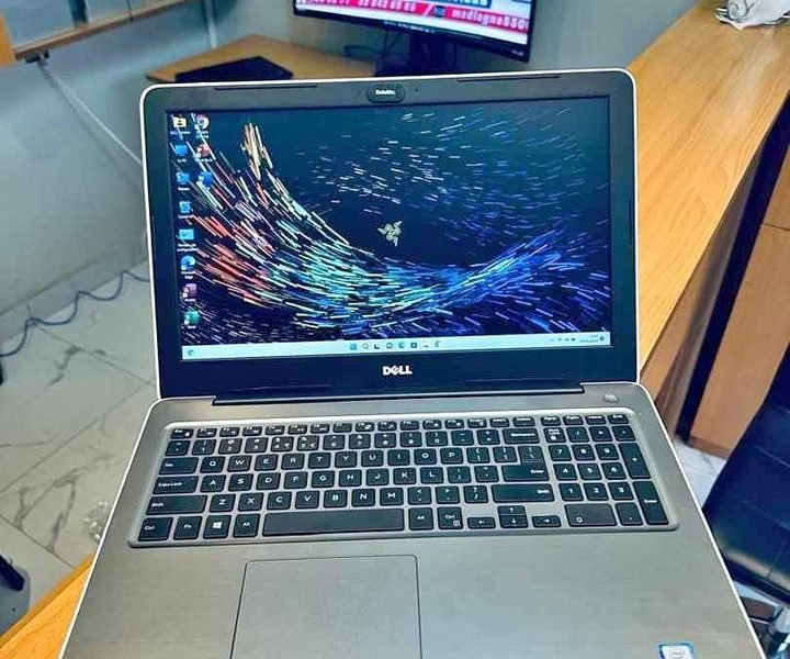 Dell Laptop Gamer 15 Graphique 4 Go dédiée GDDR5 RAM 16 Go DDR4 Core i7 2.9 GHz