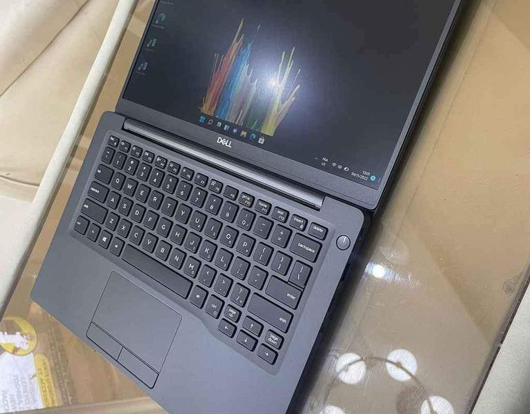 PROMO Dell Latitude 7400 Core i7 8e gen RAM 16 Go SSD 512 Go Écran 14 pouces