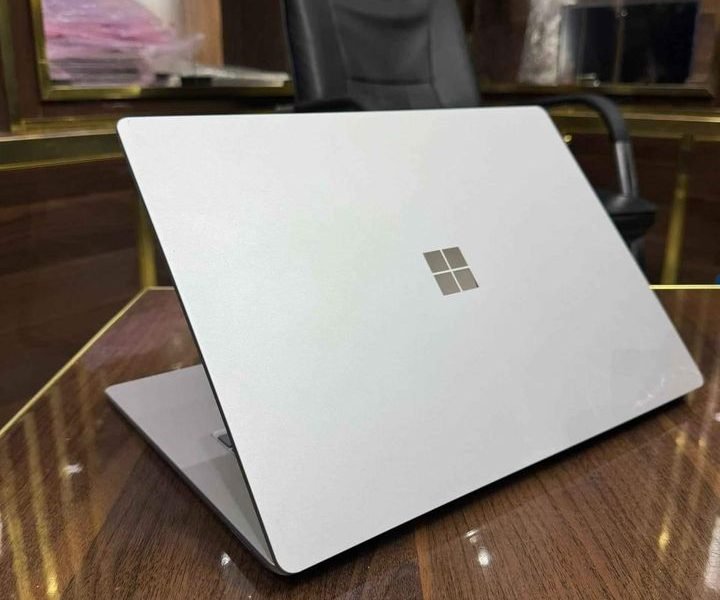 MICROSOFT SURFACE LAPTOP 3 Core i5 10eme gen 1.2Ghz turbo 3.7ghz ram 16gb disk ssd 256gb