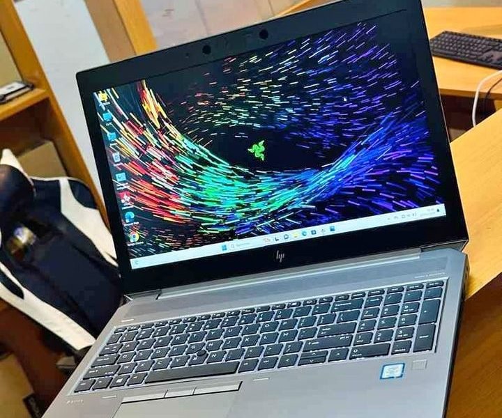 HP ZBOOK 15 FURY G6 Graphics Nvidia RTX 6gb dediée 1tera SSD Core i7 9e gen