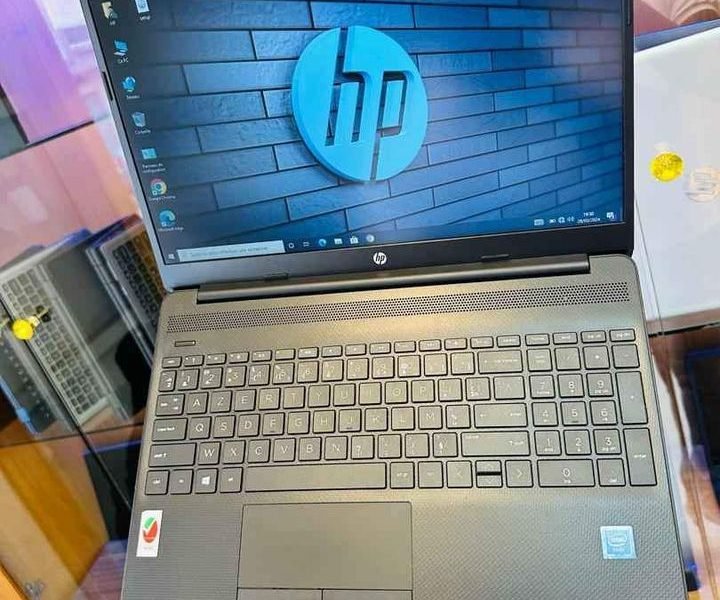 HP Laptop 15 (2022) Processeur Intel Celeron Disque 1 To (1000 Go)