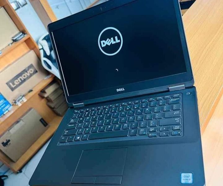 DELL Latitude 5470 Gamer Graphique Radeon R7 2 Go dédiée Core i7-6600U 2.8 GHz
