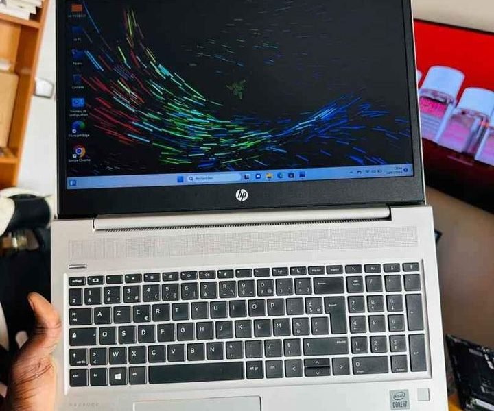 HP Probook 450 g7 Gamer Core i7 turbo 4.2ghz 10e génération Graphique NVIDIA 2 Go dediée