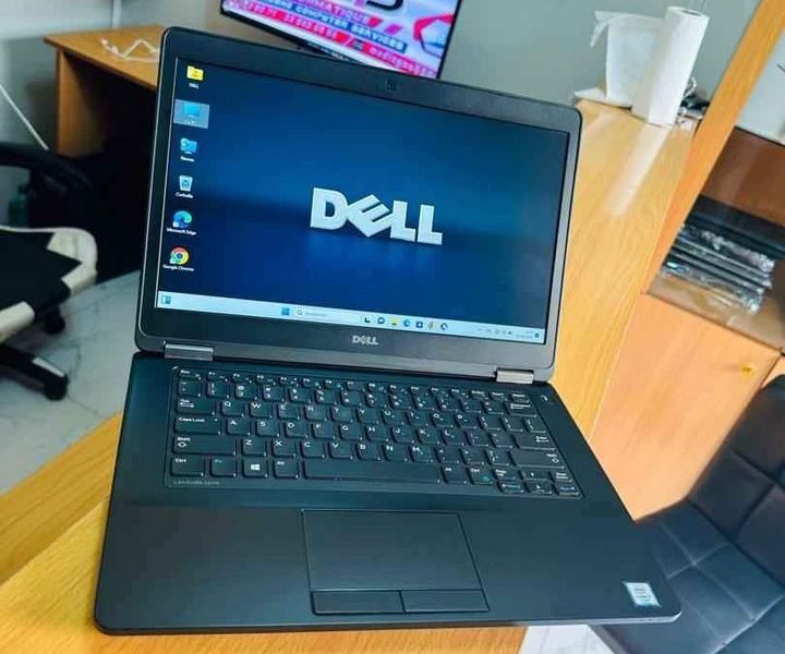 DELL Latitude 5470 Gamer Graphique Radeon R7 2 Go dédiée Core i7-6600U 2.8 GHz