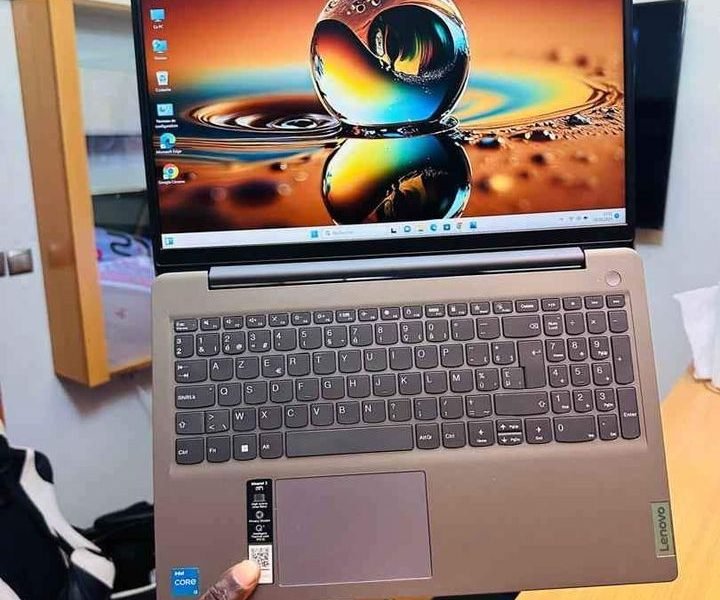 Lenovo S145 ( 2022 ) ULTRASLIM Core i3 ~ 3.00ghz de Base 11e gen