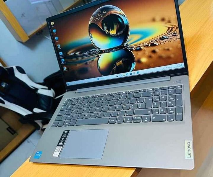 Lenovo S145 ( 2022 ) ULTRASLIM Core i3 ~ 3.00ghz de Base 11e gen