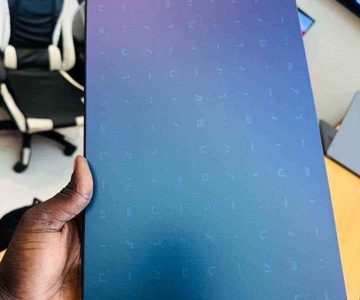 Asus Laptop 14 (2021) Processeur Intel Celeron Numpad Touch