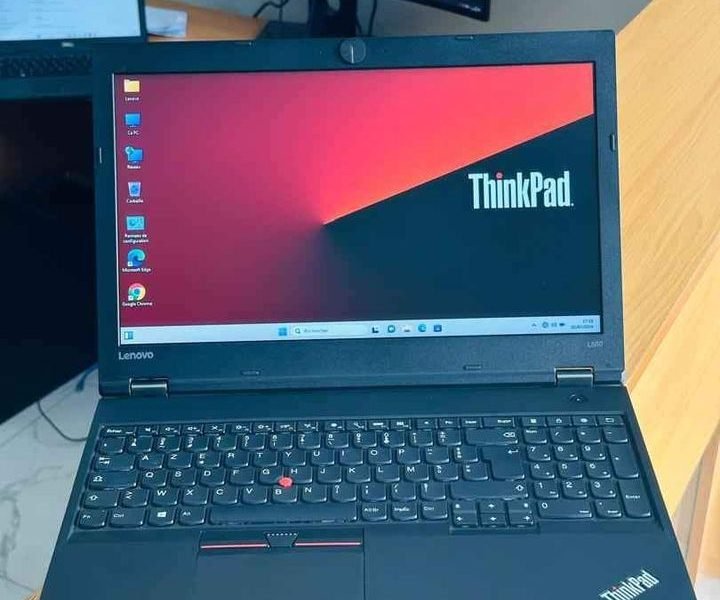 Lenovo ThinkPad L560 Core i5 turbo 4.1 GHz Fréquence de base 2.5 GHz SSD 512 Go