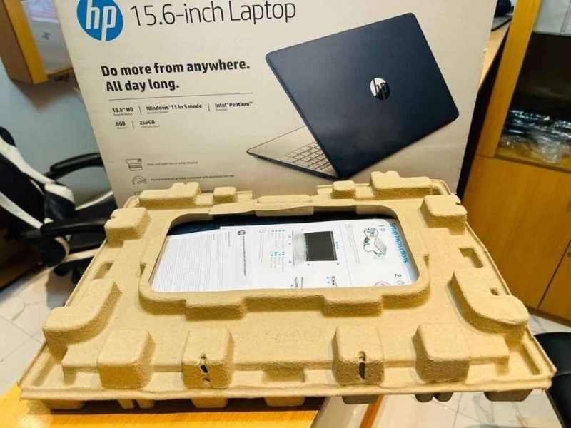 HP Laptop 15 ( 2023 ) Neuf dans son carton 12e gen Intel Pentium Silver 4cpus