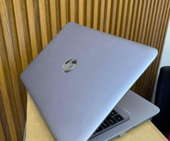 Hp Elitebook 840 g4 Core i5 7eme gen 2.5Ghz ram 8gb disk ssd 256gb Ecran 14 pouces