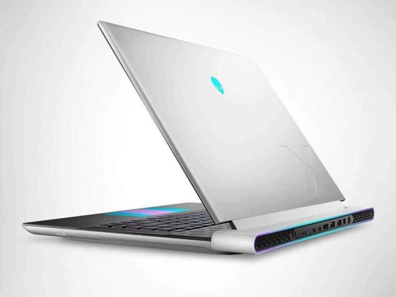 Gamer Alienware X16 R2 core ultra 9