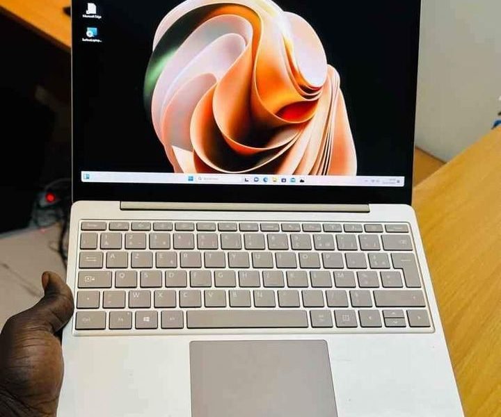 Microsoft Surface laptop Go Tactile Touch Core i5 10eme gnration Autonomie +5h