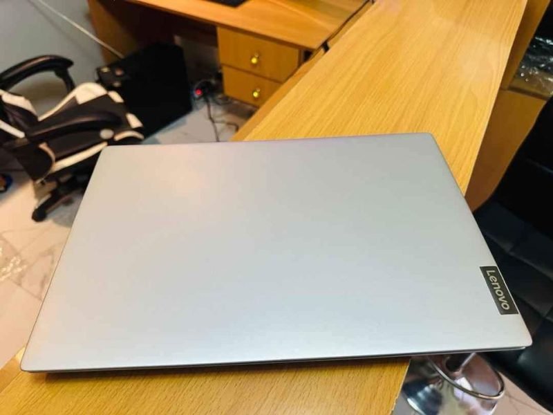 Lenovo S145 Silver ( 2020 ) Disque 1000GB 10e gnration Intel Inside 1.1ghz ~ 2.8ghz