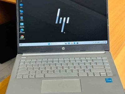 💥 HP Laptop 14 silver ( 2022 ) Core i3 3.00ghz 11e génération