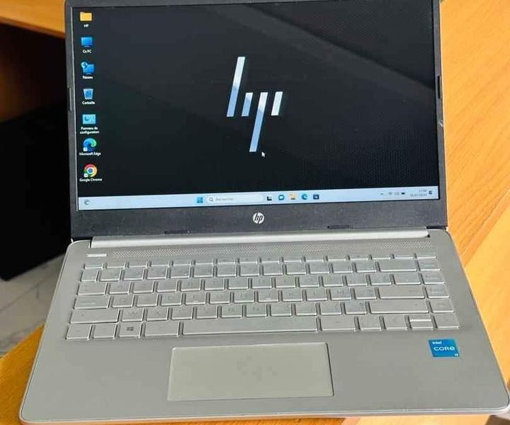 💥 HP Laptop 14 silver ( 2022 ) Core i3 3.00ghz 11e génération