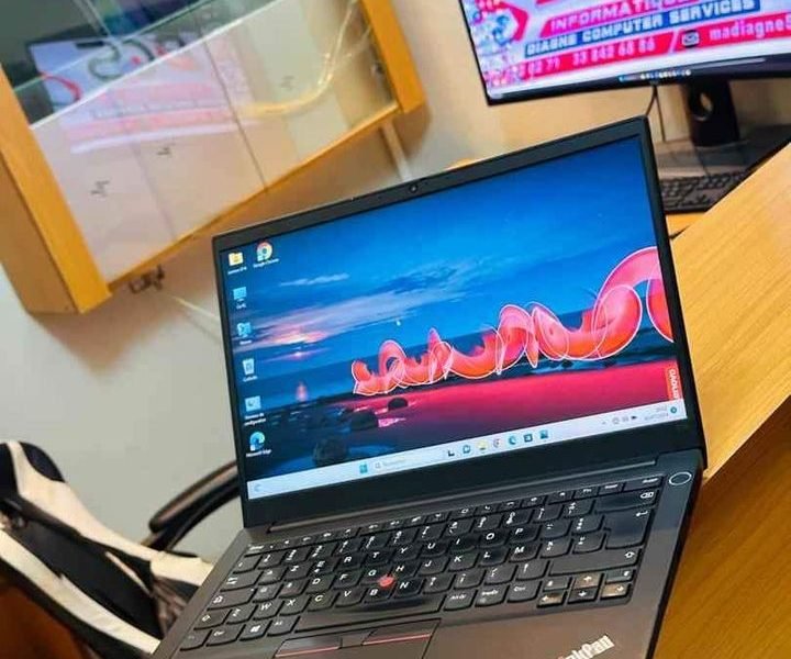 💥 Lenovo Thinkpad E14 - Gen 2 ▪️ 11e génération Laptop▪️ Core i7 2.8ghz de base