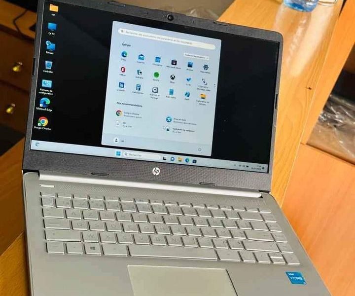 💥 HP Laptop 14 silver ( 2022 ) Core i3 3.00ghz 11e génération