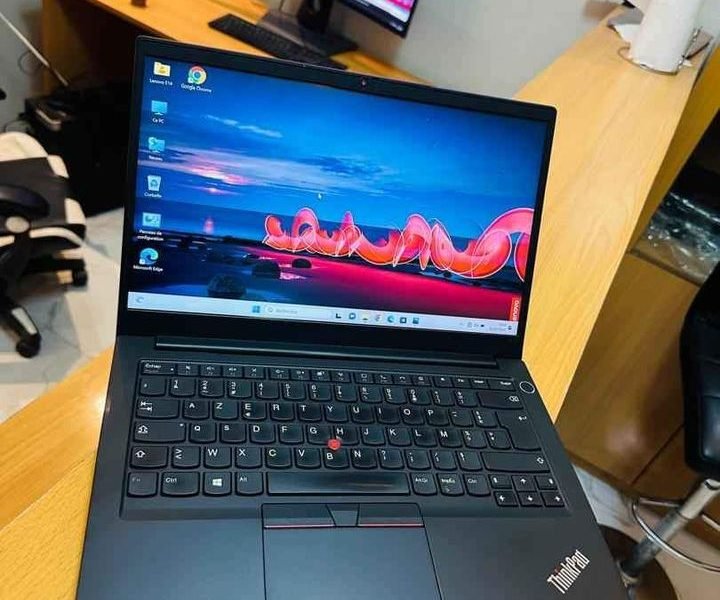 💥 Lenovo Thinkpad E14 - Gen 2 ▪️ 11e génération Laptop▪️ Core i7 2.8ghz de base