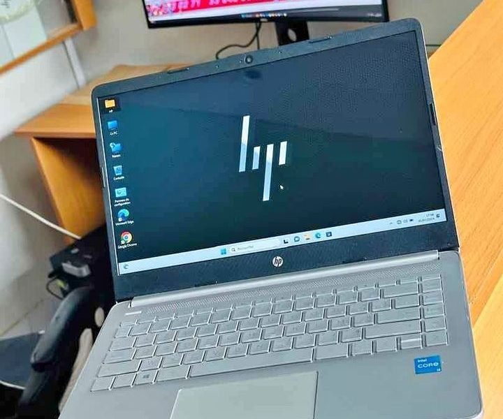 💥 HP Laptop 14 silver ( 2022 ) Core i3 3.00ghz 11e génération