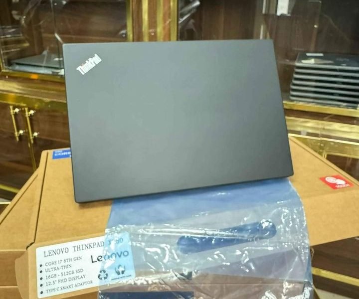 Lenovo ThinkPad x280 neuf scellé Core i7 8th gen 1.8Ghz turbo 4.0GGhz Ram 16gb Disk ssd 512gb