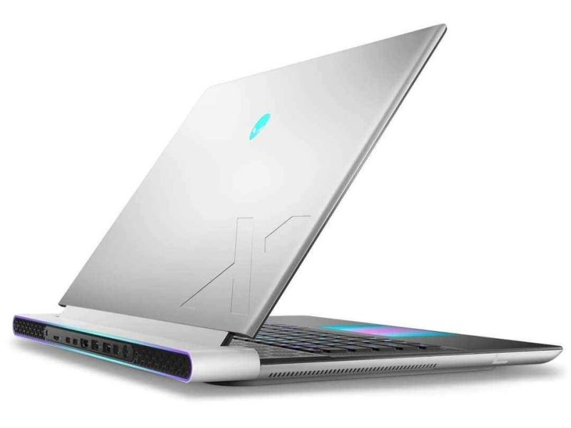 Gamer Alienware X16 R2 core ultra 9